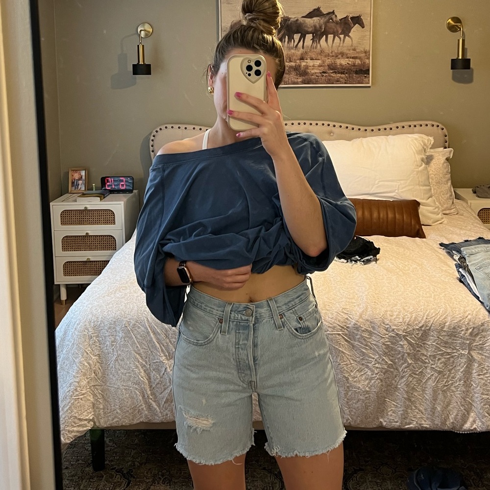Levi’s dad Jean SIZE: 26